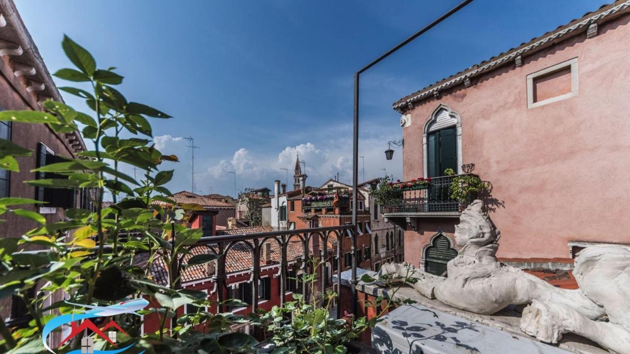 Au Nom De La Rose Lägenhet Venedig Exteriör bild
